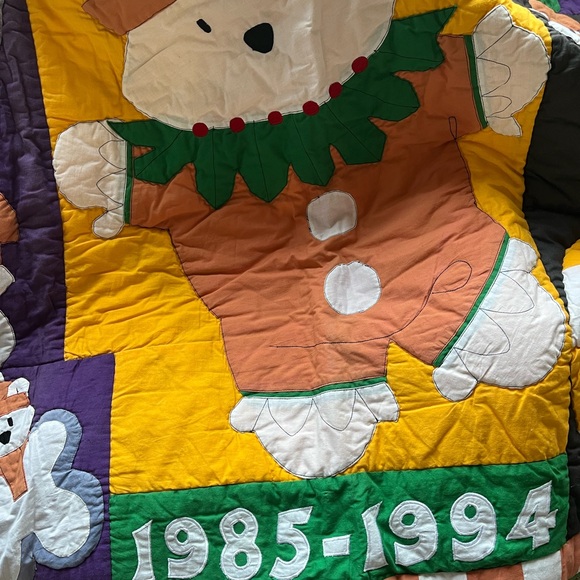 Marshall Fields Santa Bear Blanket celebrating first 10 years of the Santa Bear! - Picture 6 of 10